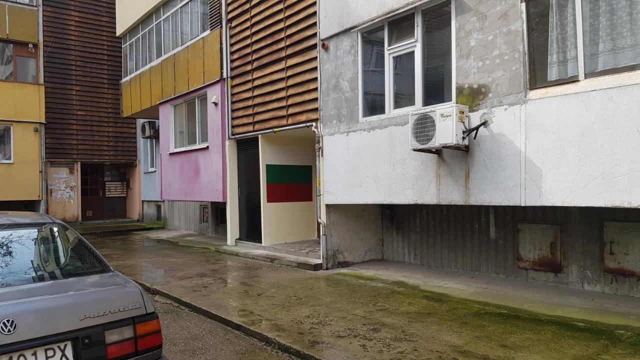 Апартамент за гости Ива Русе Экстерьер фото